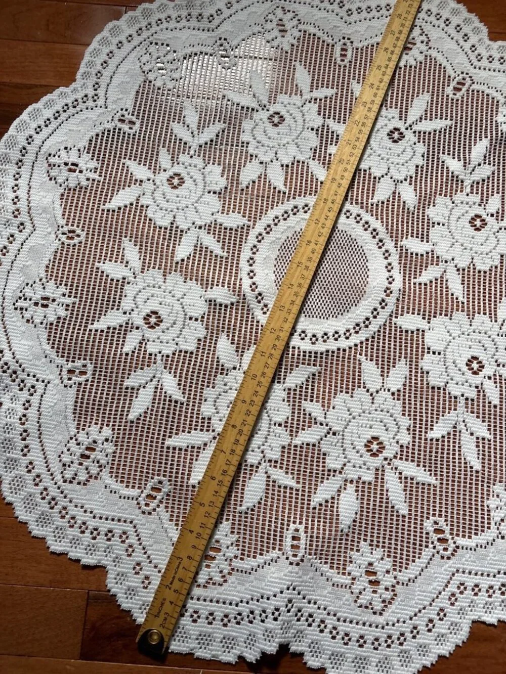 Elegant White Floral Lace Round Table Topper 30